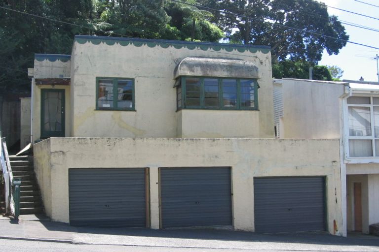 Photo of property in 62 Rolleston Street, Mount Cook, Wellington, 6021