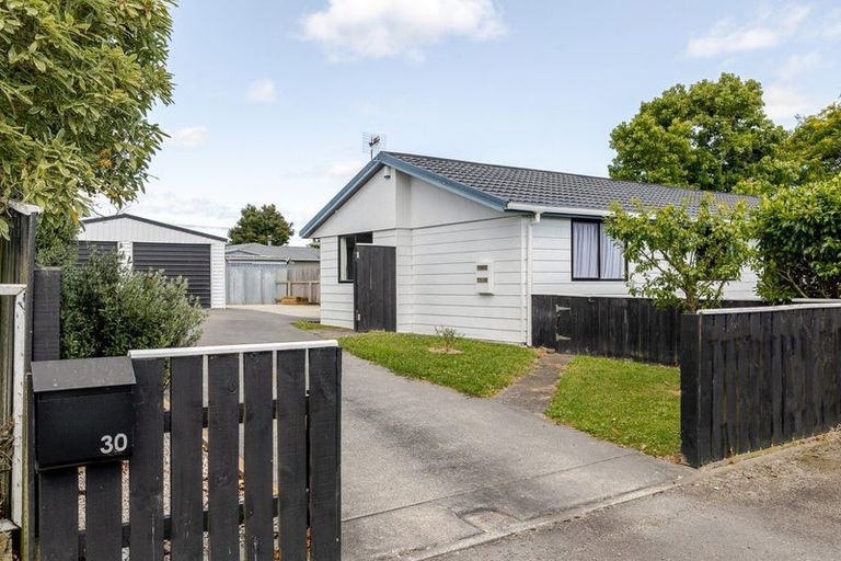 Photo of property in 30 Peppertree Glade, Kelvin Grove, Palmerston North, 4414