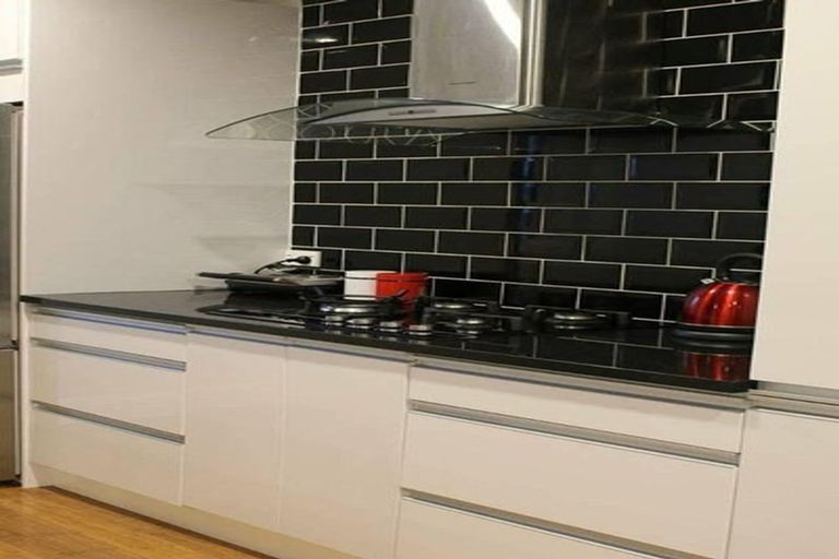 Photo of property in 11 Madeira Close, Whitby, Porirua, 5024
