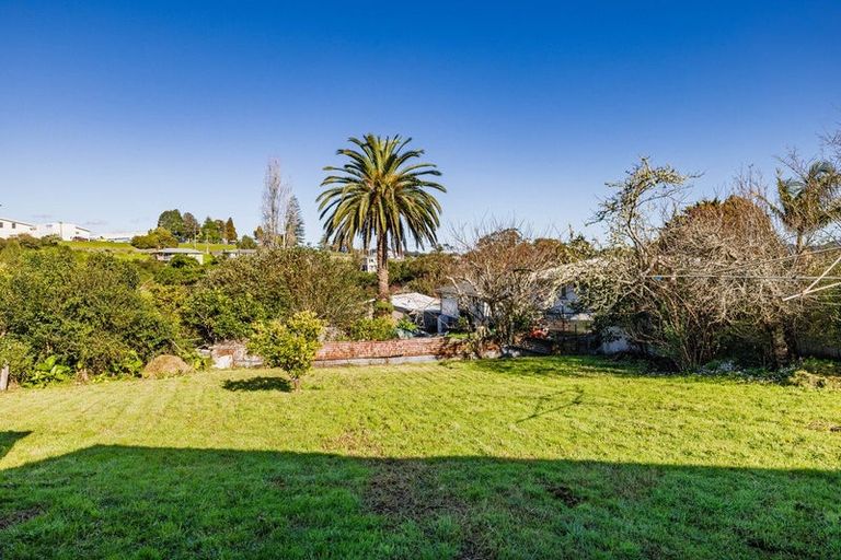 Photo of property in 15 Whiteman Road, Kawakawa, 0210