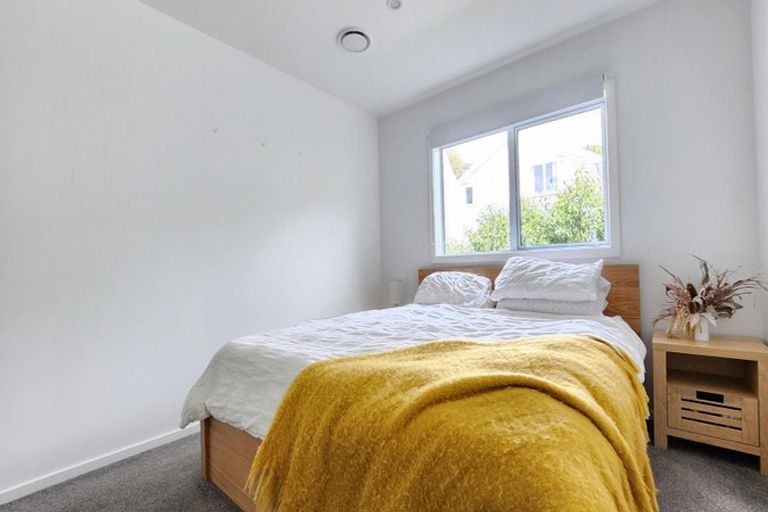 Photo of property in 59c Larsen Crescent, Tawa, Wellington, 5028