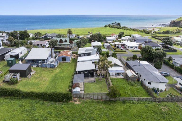 Photo of property in 8a Hira Street, Ohawe, Hawera, 4671