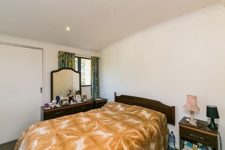 Photo of property in 157b Newlands Road, Newlands, Wellington, 6037