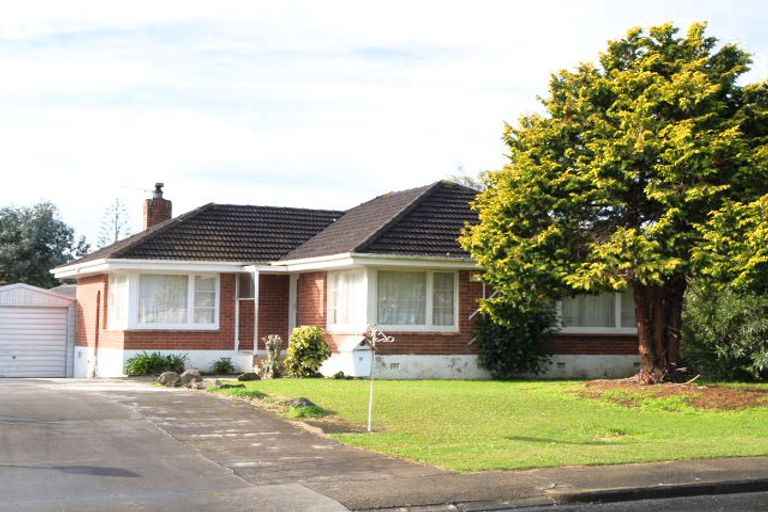 Photo of property in 19 Hallberry Road, Mangere East, Auckland, 2024
