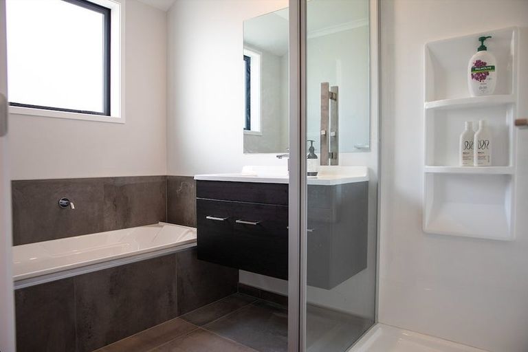 Photo of property in 6 Pa Tuna Lane, Hurdon, New Plymouth, 4310