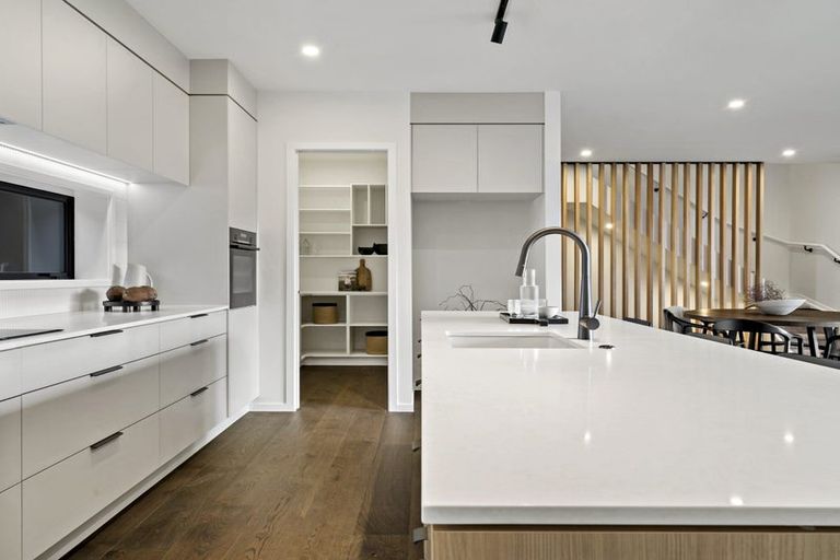 Photo of property in 6 Stockade View Lane, Howick, 2014