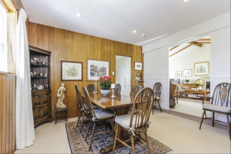 Photo of property in 154 Bleakhouse Road, Mellons Bay, Auckland, 2014