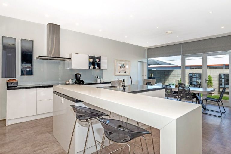 Photo of property in 70 Disraeli Street, Gisborne, 4010