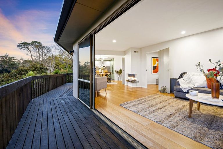 Photo of property in 3 Laingfield Terrace, Laingholm, Auckland, 0604