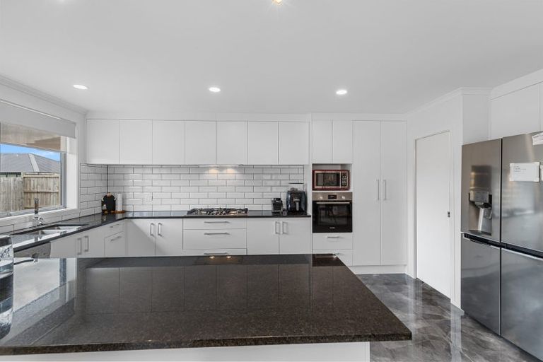 Photo of property in 22 Murray Ward Drive, Te Kauwhata, 3710