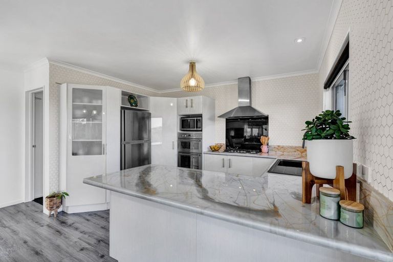 Photo of property in 28a Jules Crescent, Bell Block, New Plymouth, 4312