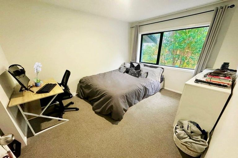 Photo of property in 29 Mariners View Road, Beach Haven, Auckland, 0626