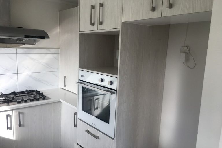 Photo of property in 8 Skyla Place, Massey, Auckland, 0614