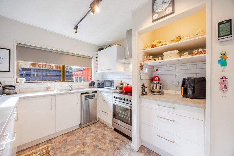 Photo of property in 14a Ruataniwha Street, Waipawa, 4210