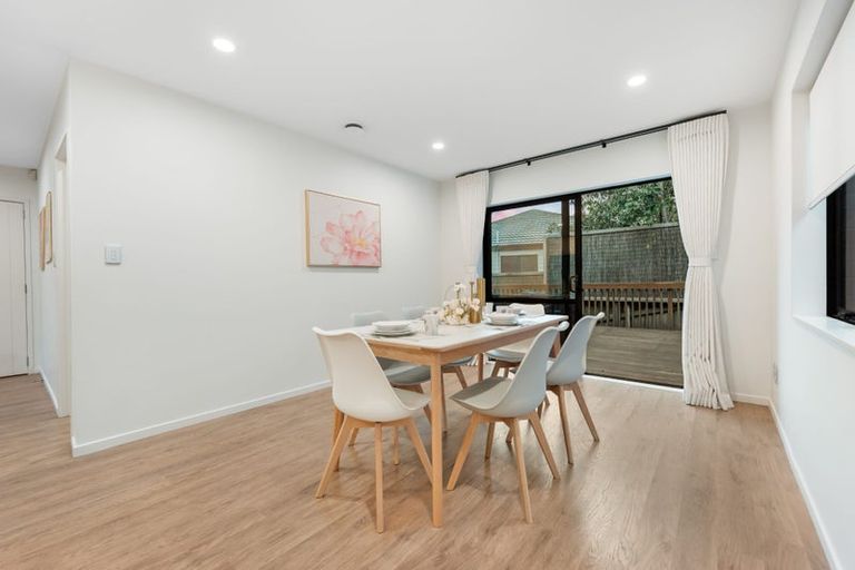 Photo of property in 2 Greville Road, Pinehill, Auckland, 0630