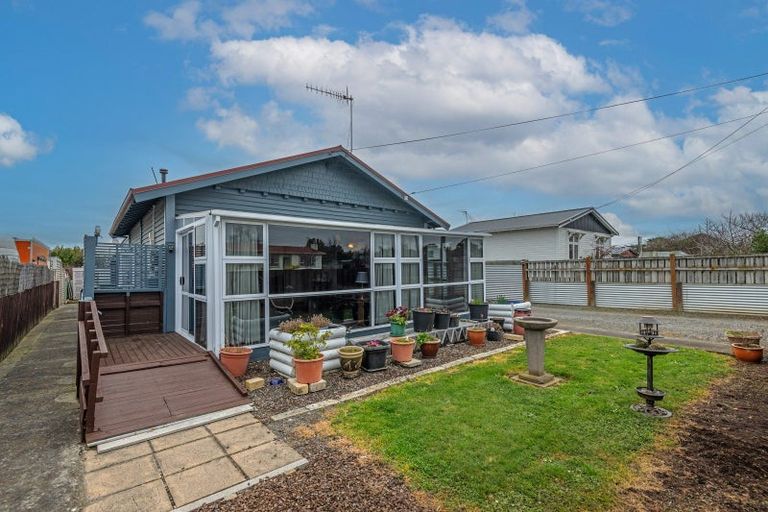 Photo of property in 4 Ngahina Street, Marton, 4710