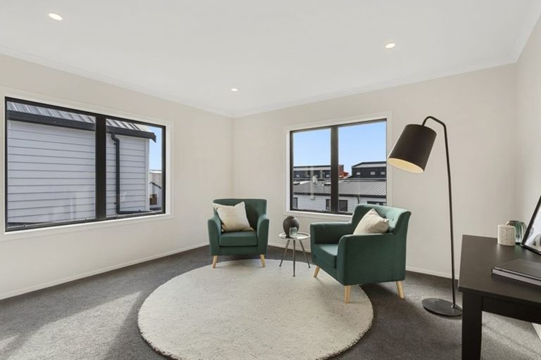 Photo of property in 61 Mapou Road, Hobsonville, Auckland, 0616