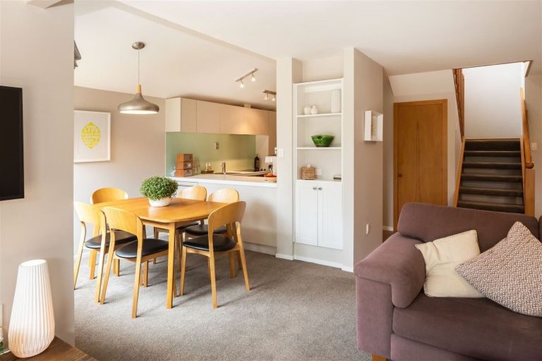 Photo of property in 2/193 Centaurus Road, Saint Martins, Christchurch, 8022