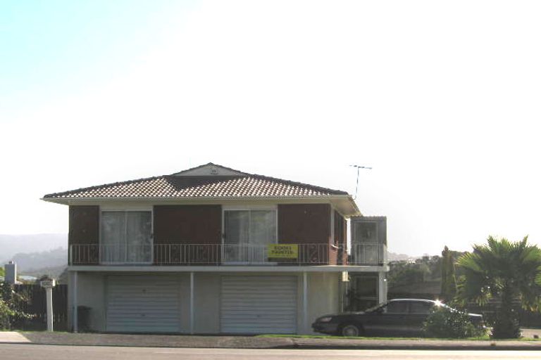 Photo of property in 4210a/1 Great North Road, Glendene, Auckland, 0602