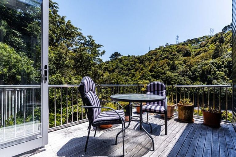 Photo of property in 17u2 Blackbridge Road, Wadestown, Wellington, 6012