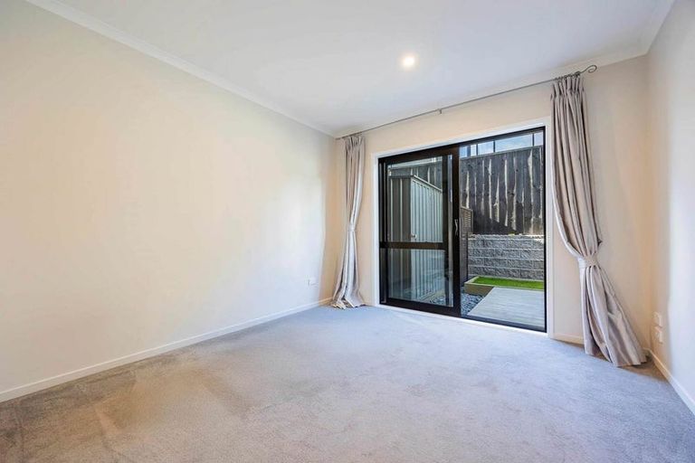 Photo of property in 76 Mapou Road, Hobsonville, Auckland, 0616