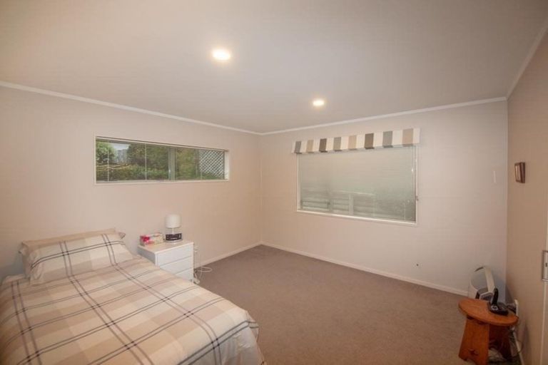 Photo of property in 10 Myers Grove, Churton Park, Wellington, 6037