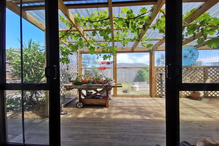 Photo of property in 213 Mark Avenue, Grenada Village, Wellington, 6037