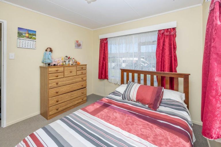 Photo of property in 16 Blundell Place, Huntly, 3700