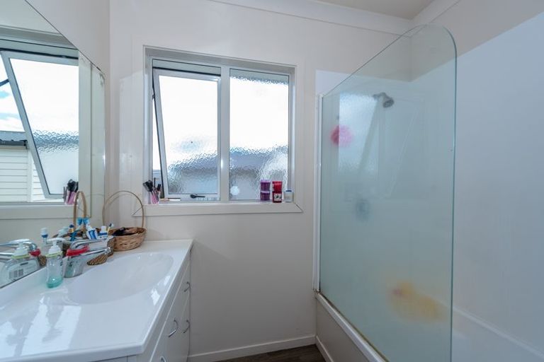 Photo of property in 5 Thornton Place, Melville, Hamilton, 3206