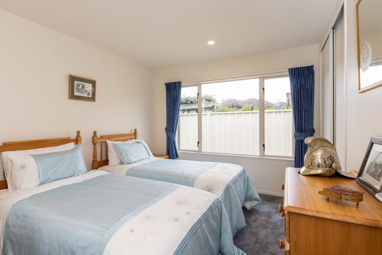 Photo of property in 21 Pukekura Place, Taradale, Napier, 4112