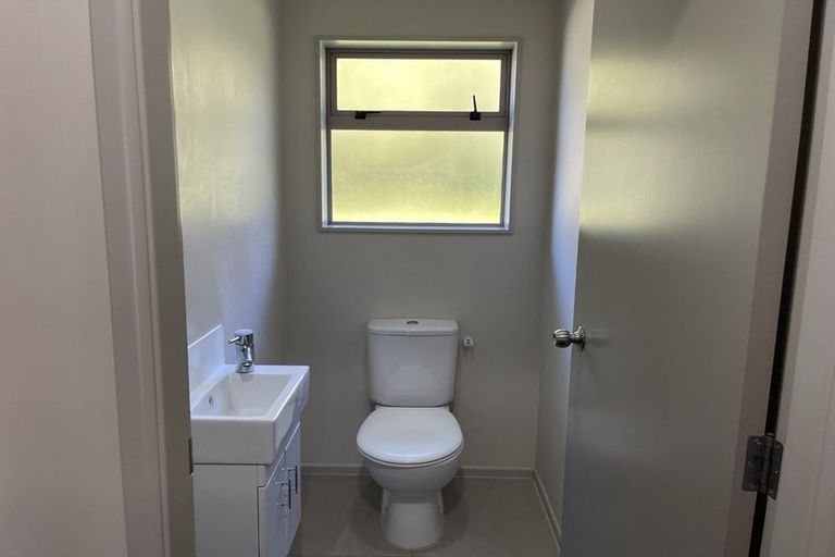 Photo of property in 15 Sophies Way, Papamoa Beach, Papamoa, 3118