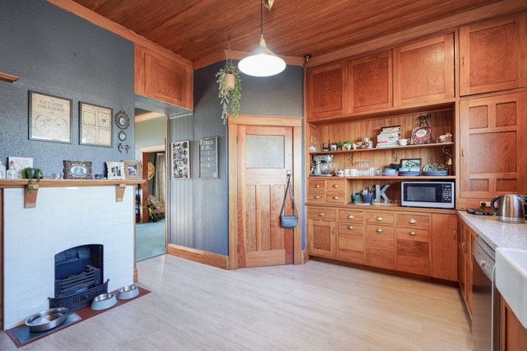 Photo of property in 1 Home Street, Winton, 9720