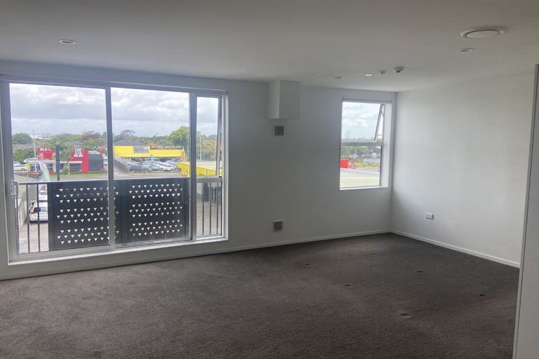 Photo of property in 19 Charles Street, Papatoetoe, Auckland, 2025