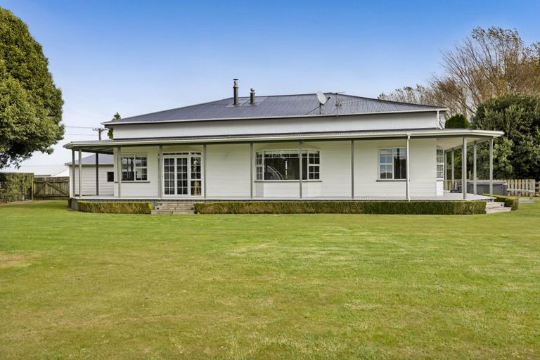 Photo of property in 14 Weld Street, Normanby, Hawera, 4614
