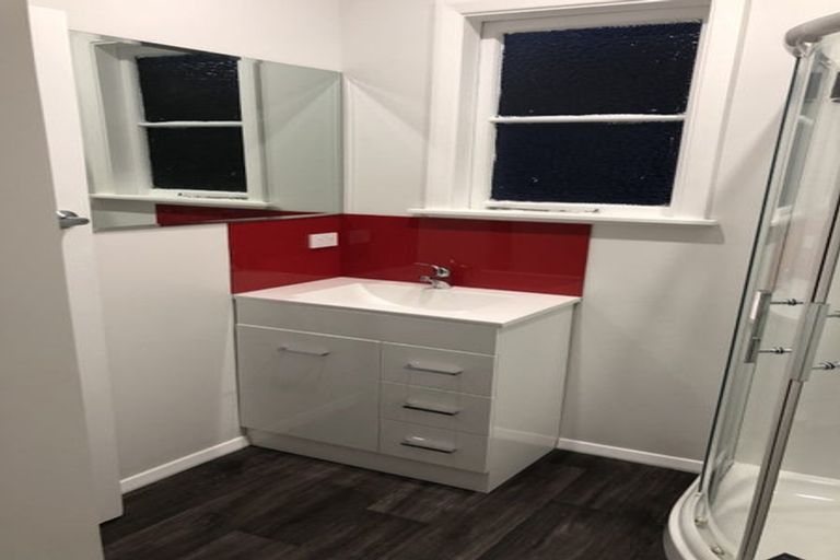 Photo of property in 33 Hindmarsh Street, Johnsonville, Wellington, 6037