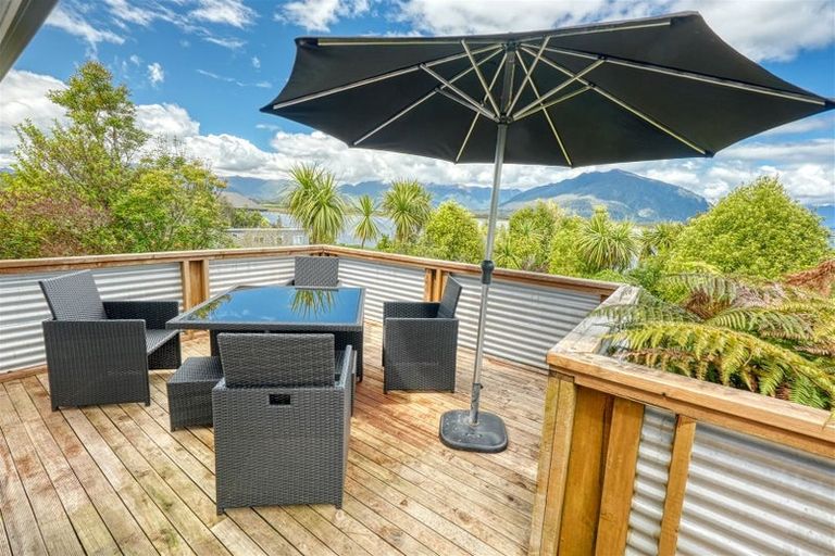 Photo of property in 42 Koe Street, Moana, 7872