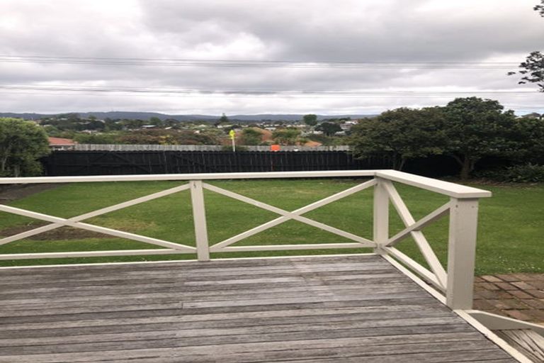 Photo of property in 82 Rosier Road, Glen Eden, Auckland, 0602