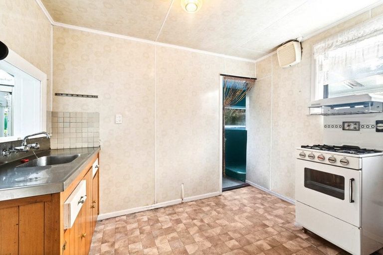 Photo of property in 68 Derwent Street, Island Bay, Wellington, 6023