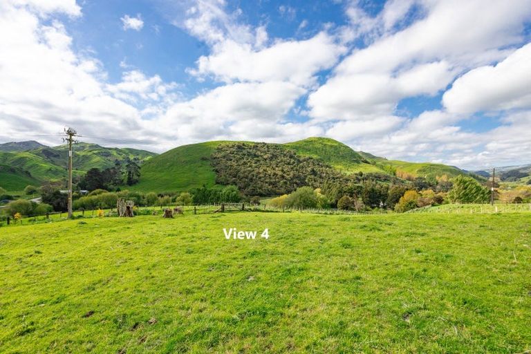 Photo of property in 38 Titoki Road, Waikanae Beach, Waikanae, 5036