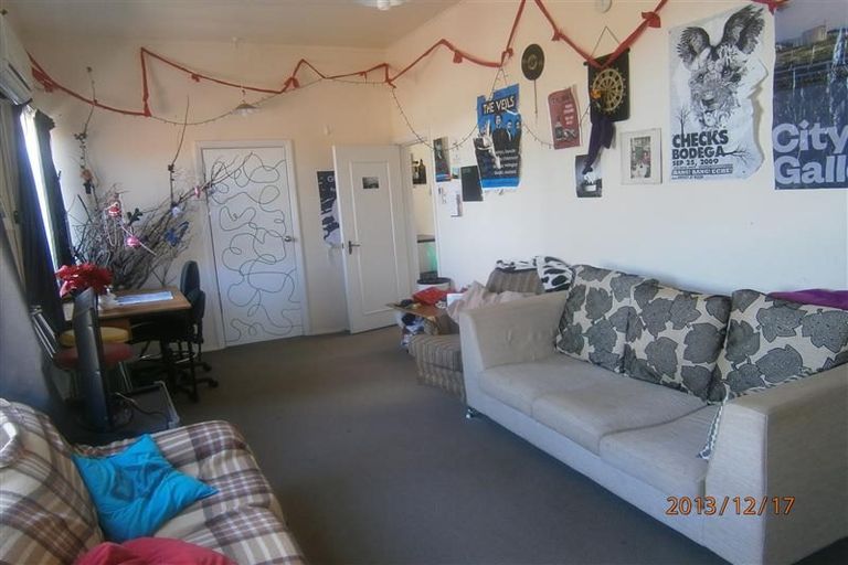 Photo of property in 122 Wallace Street, Mount Cook, Wellington, 6021