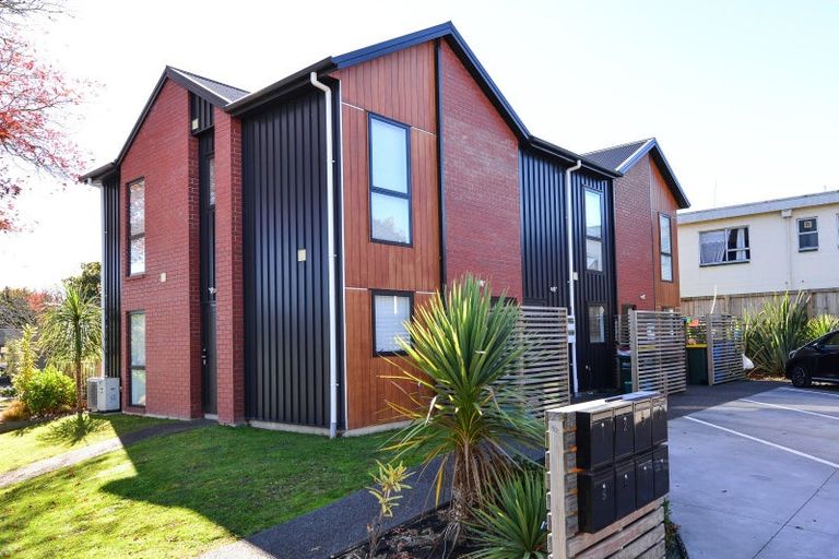Photo of property in 13u2 Palmerston Street, Hamilton Central, Hamilton, 3204