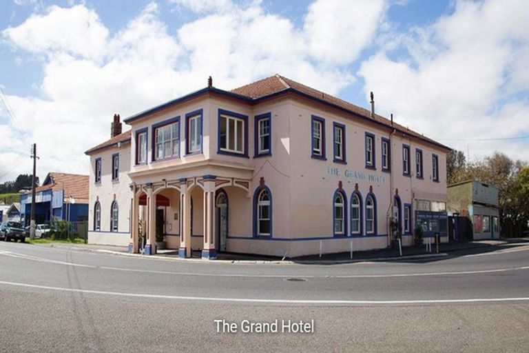 Photo of property in 2 Kanono Way, Helensville, 0800