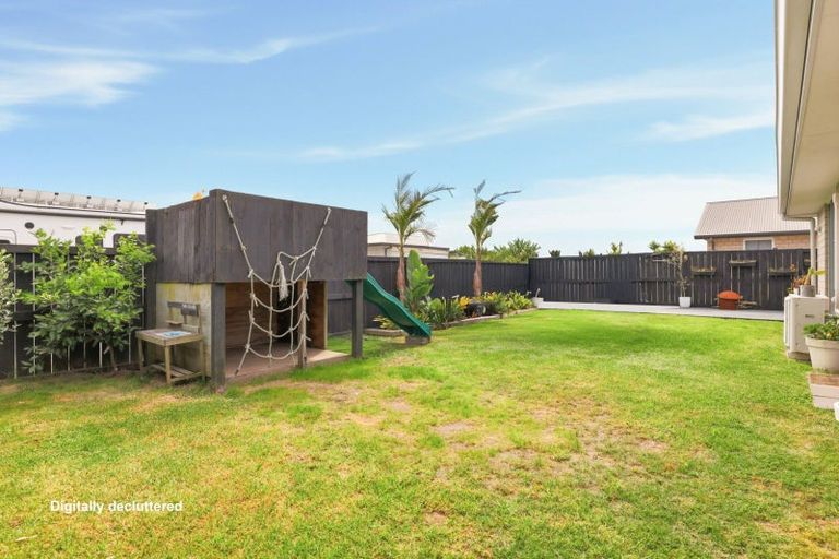 Photo of property in 11 Coutts Street, Papamoa Beach, Papamoa, 3118