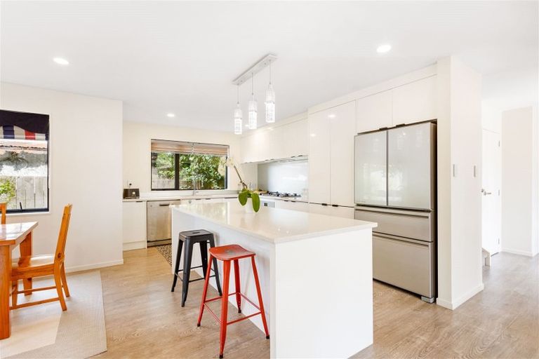 Photo of property in 14 Kotuku Street, Te Atatu Peninsula, Auckland, 0610