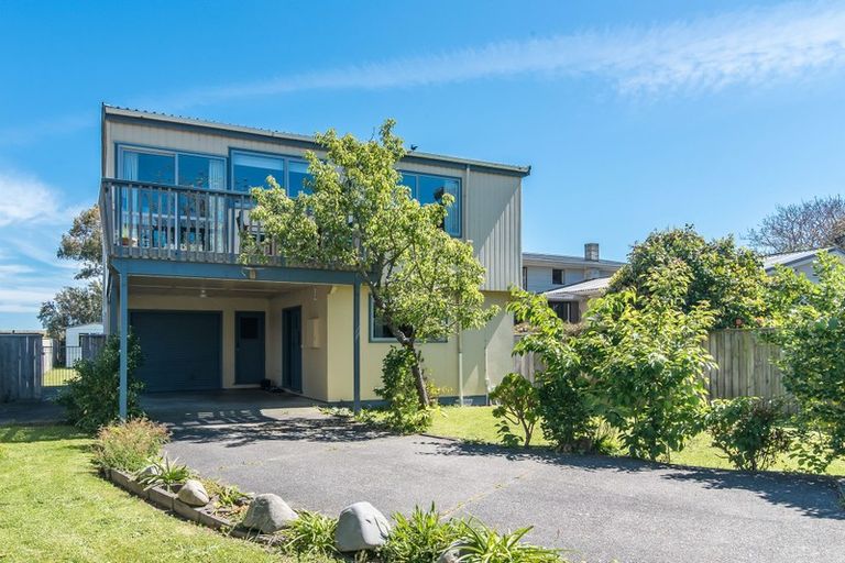 Photo of property in 66 Martin Road, Paraparaumu Beach, Paraparaumu, 5032