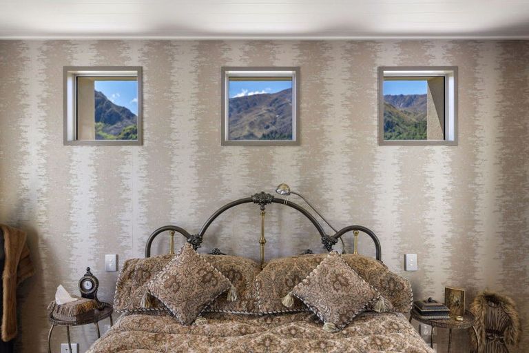 Photo of property in 17 Fox's Terrace, Arrowtown, 9302