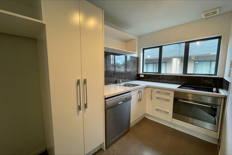 Photo of property in 9/315 Worcester Street, Linwood, Christchurch, 8011