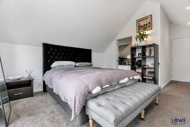 Photo of property in 480a Beach Road, Murrays Bay, Auckland, 0630