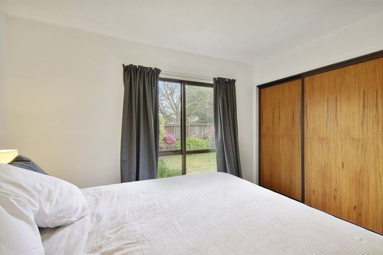 Photo of property in 2/21 Dunedin Street, Redwood, Christchurch, 8051