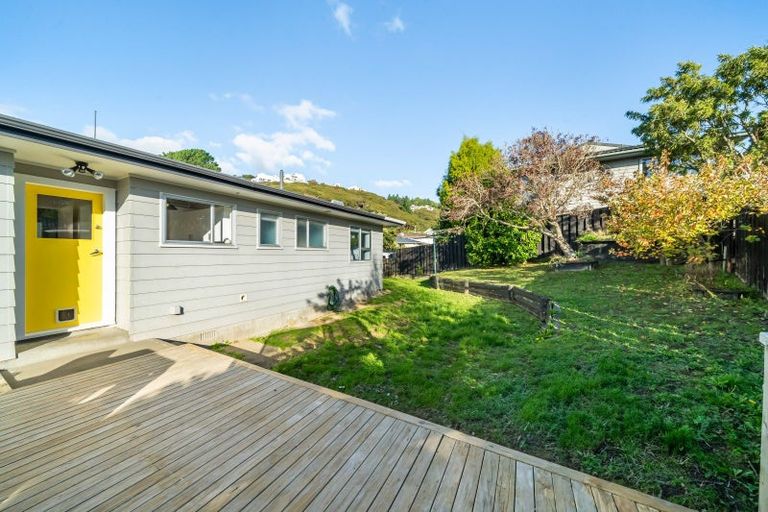 Photo of property in 18 Yarrow Place, Papakowhai, Porirua, 5024